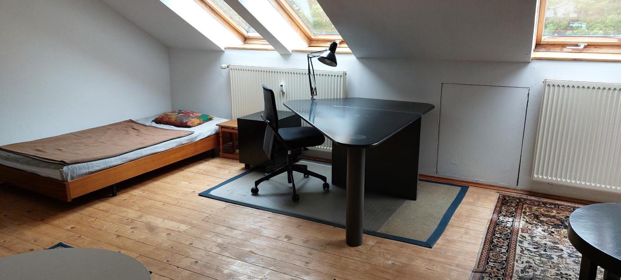 Helle Ruhige Zimmer Zu Vermieten คาสเซล ภายนอก รูปภาพ